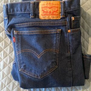 Levi 517 NWOT.